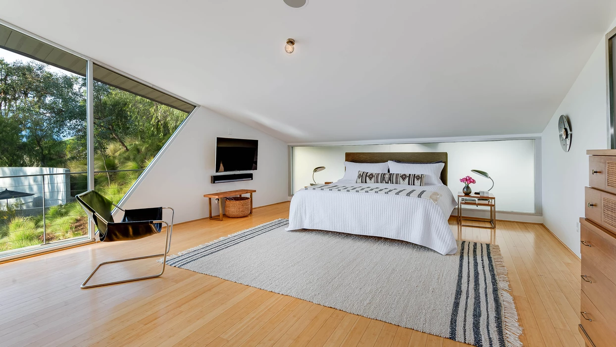 triangle house by harry gesner