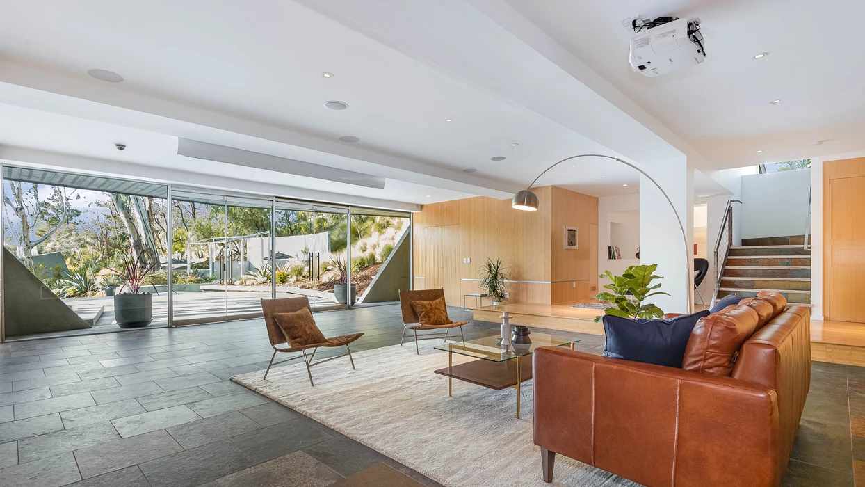 triangle house design