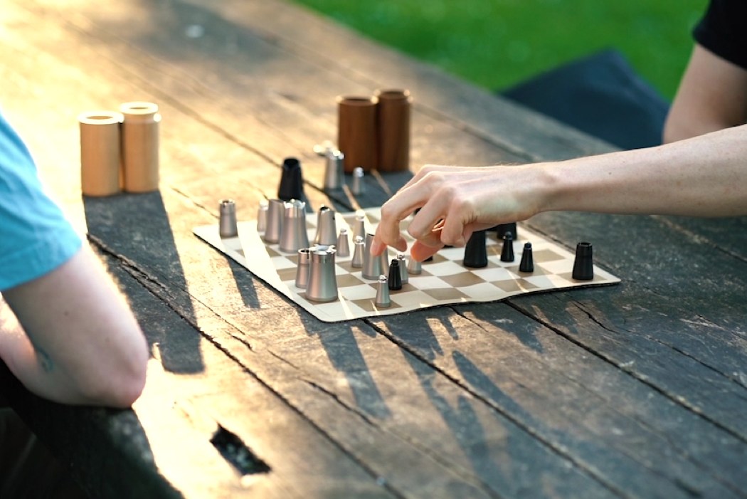 Compact Portable Crownes Chess Set