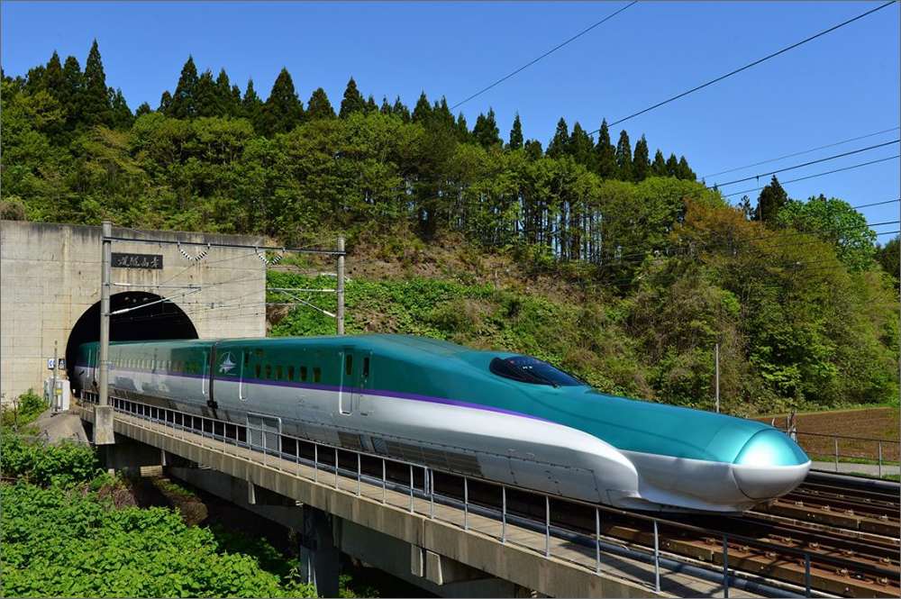 Shinkansen E5, H5 Series - Japan, 224 mph