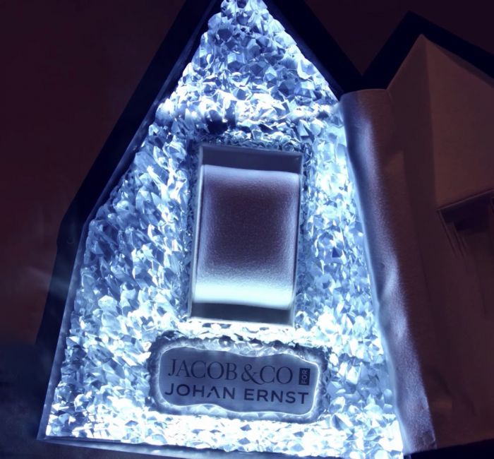 everest shaped box