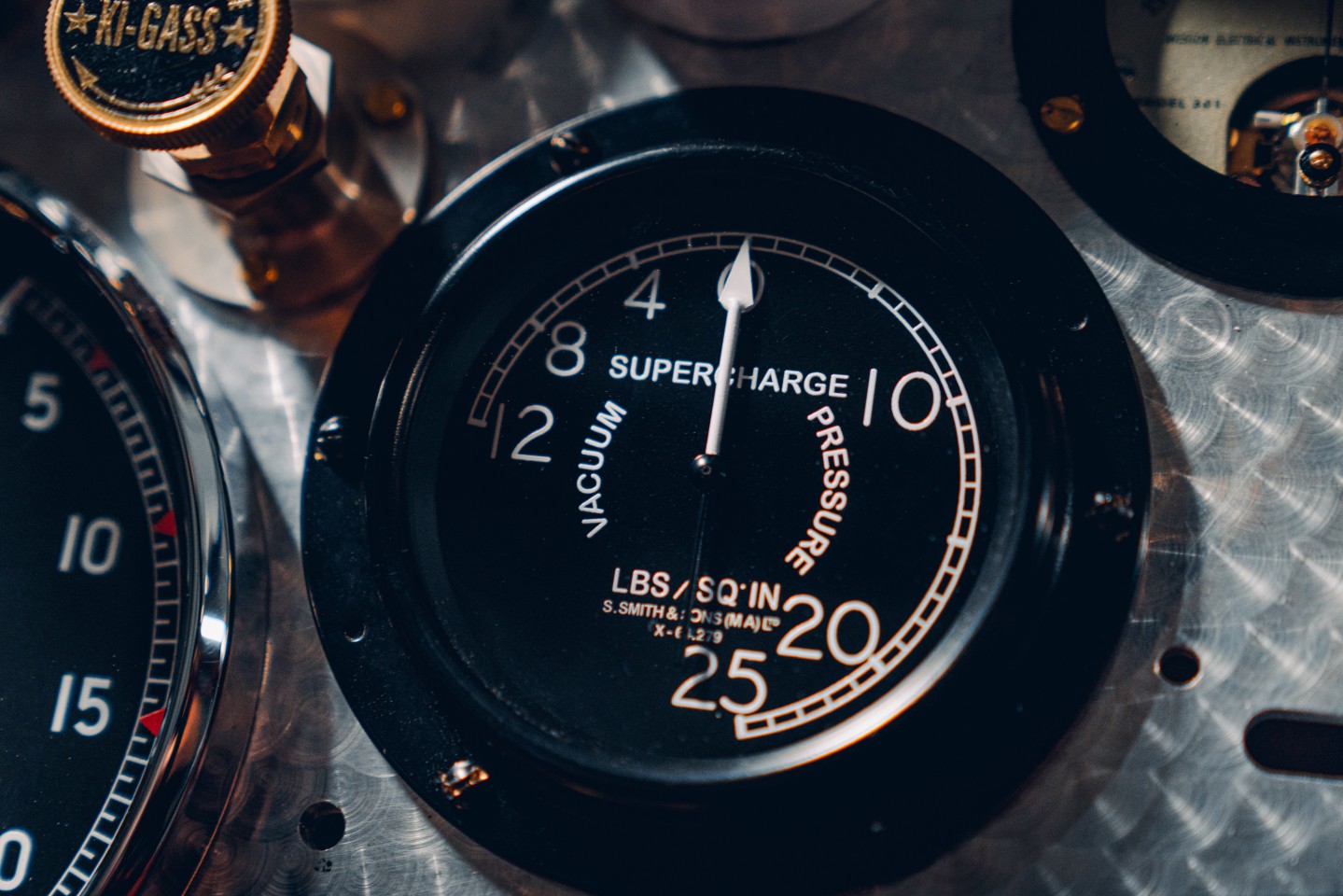 vintage bentley cockpit