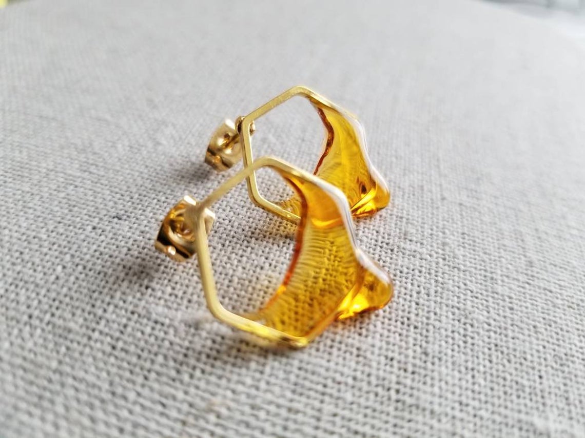 honey-inspired gold earrings