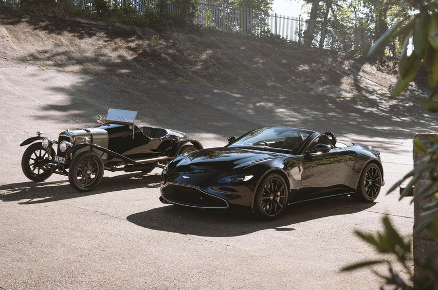 2021 aston martin vantage roadster