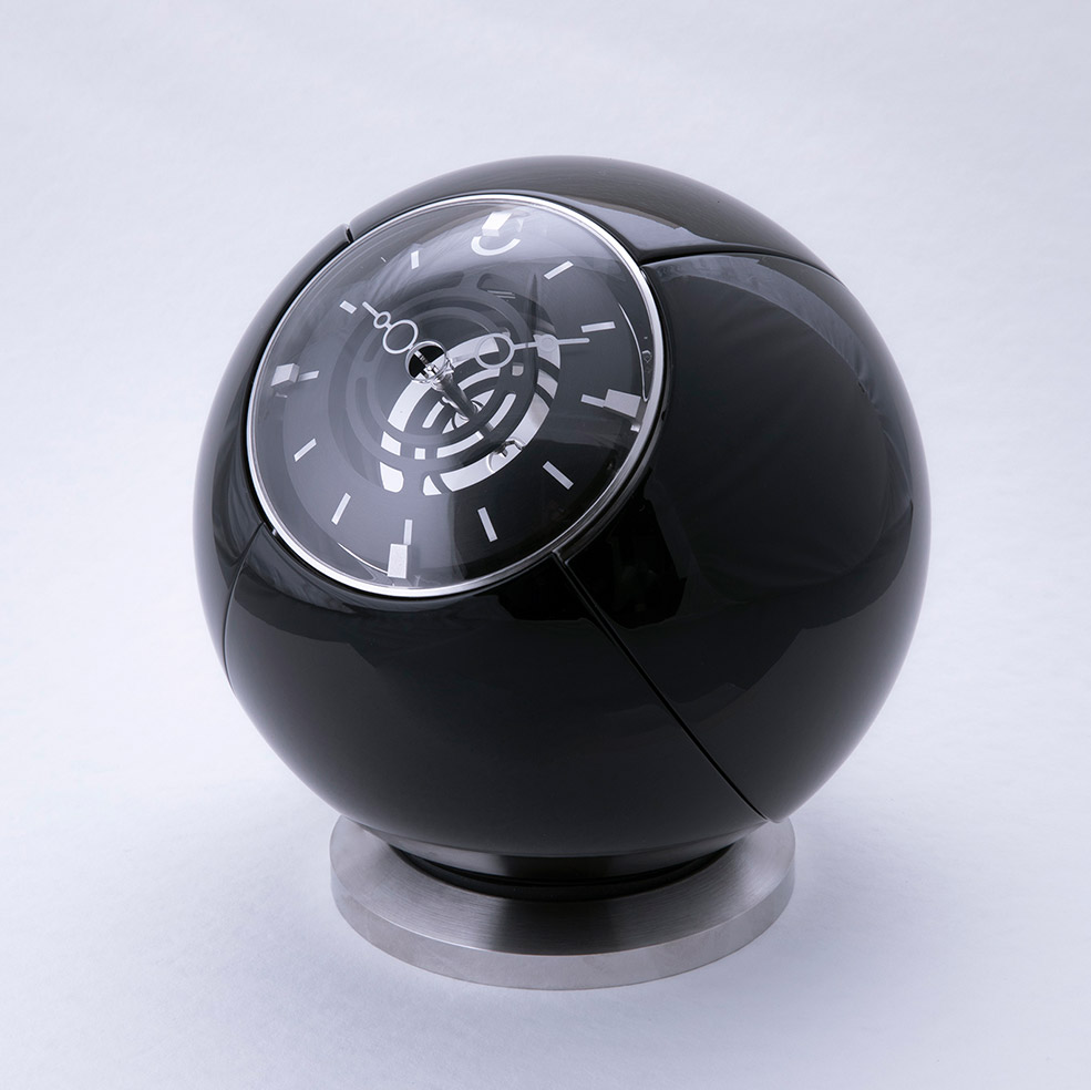 MB&F table clock