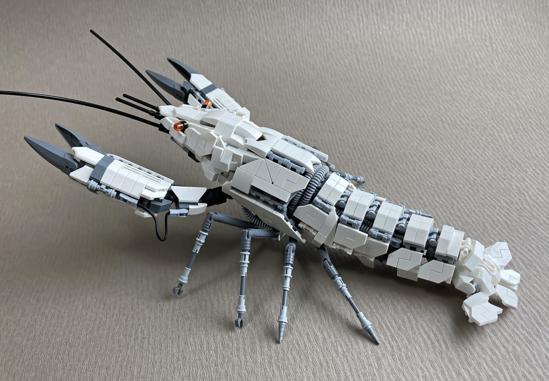 Complex LEGO Animals and Insects Robots by Mitsuru Nikaido