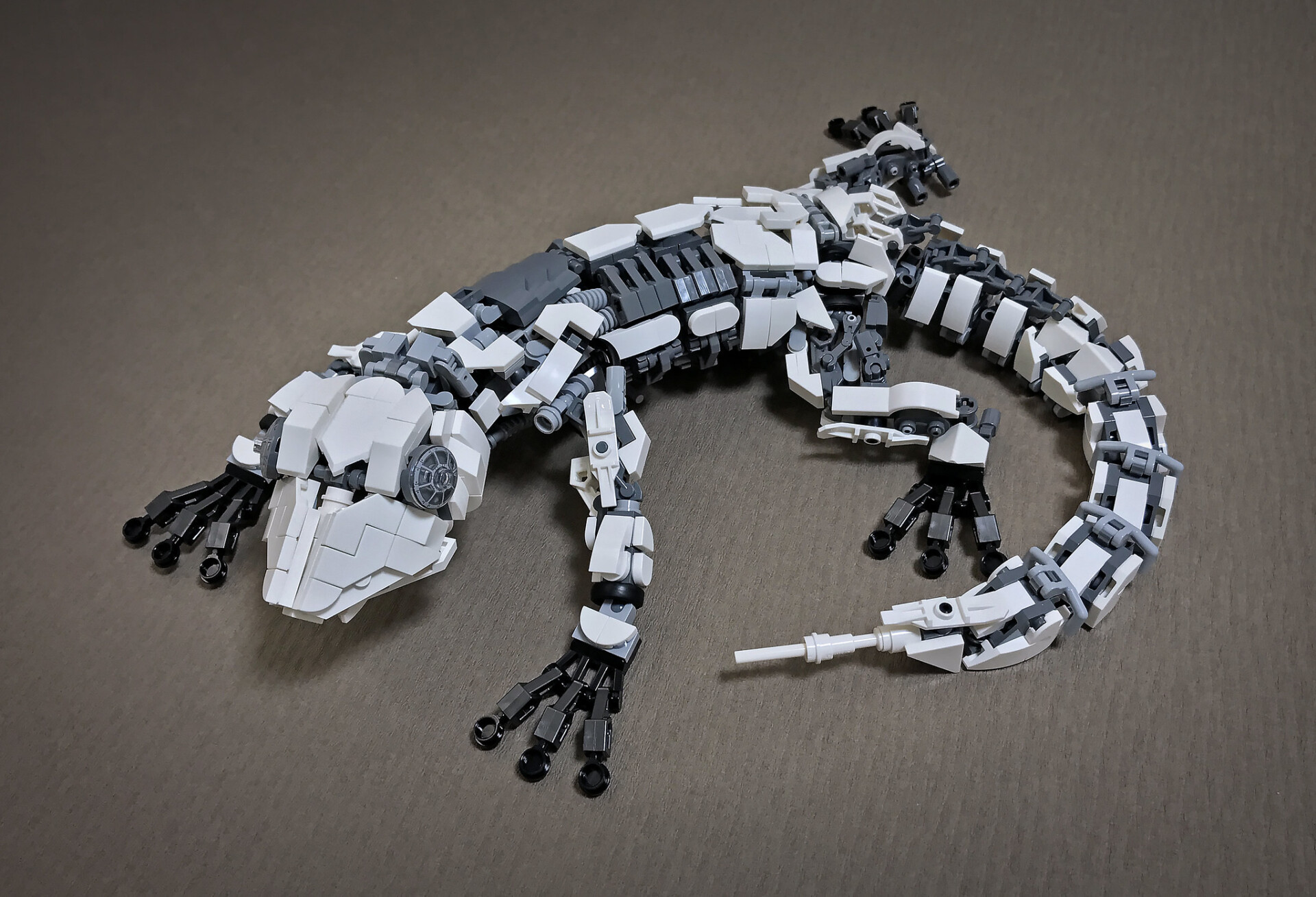 Complex LEGO Animals and Insects Robots by Mitsuru Nikaido