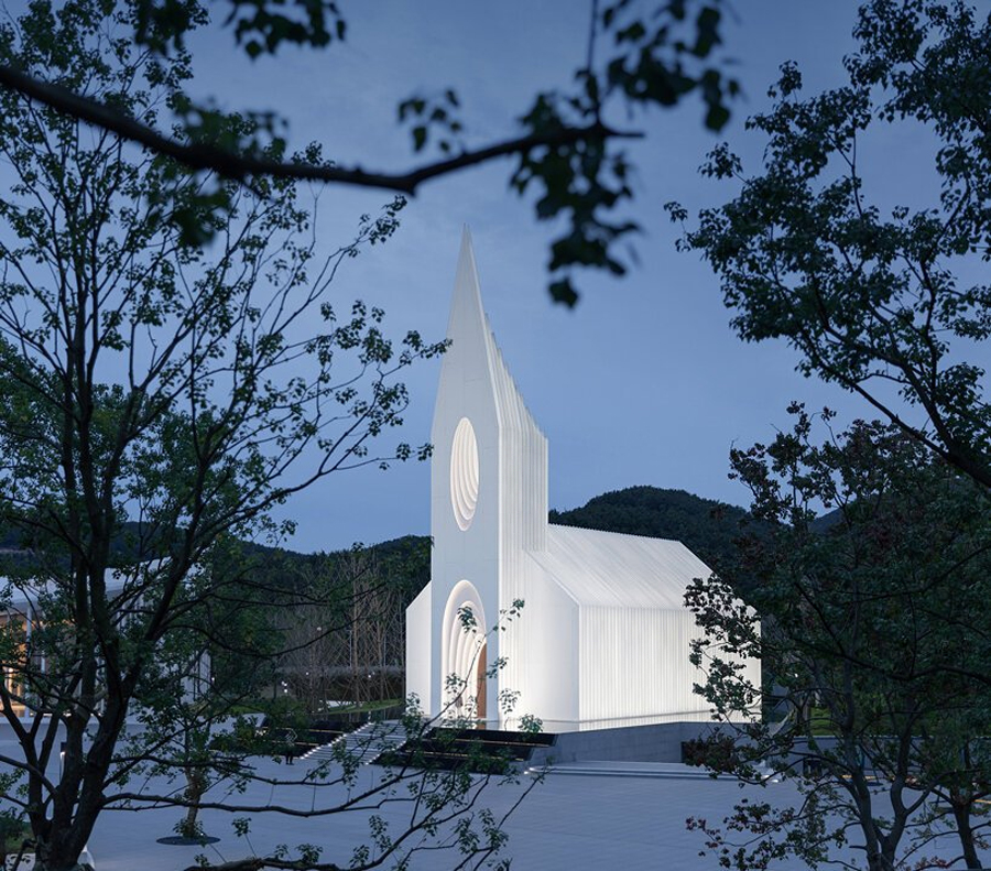 architecture of modern churches