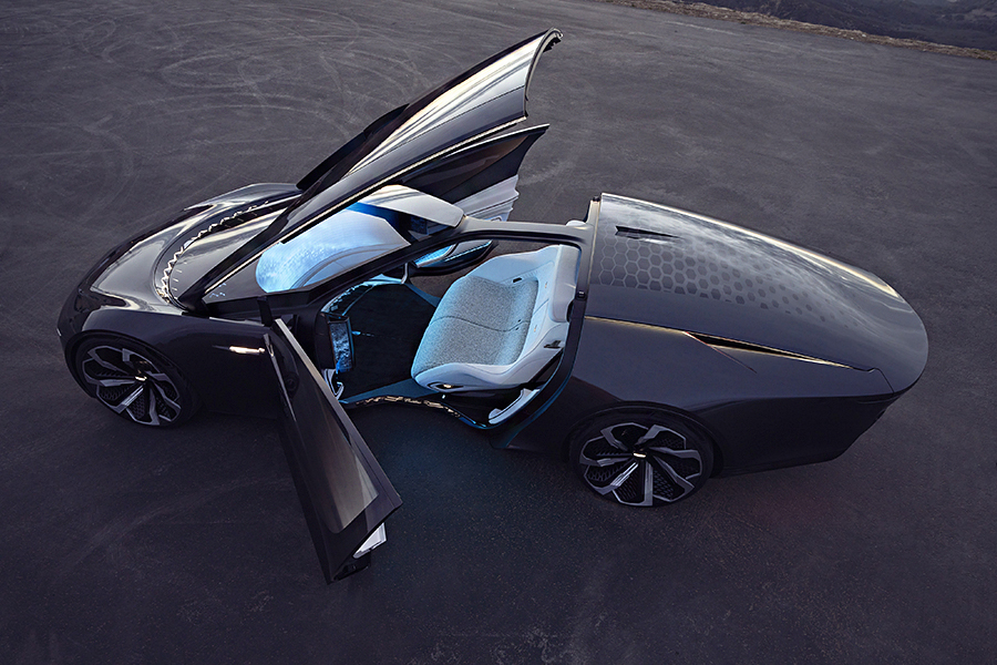 Cadillac InnerSpace Autonomous Concept - Sleek Coupe with No Helm