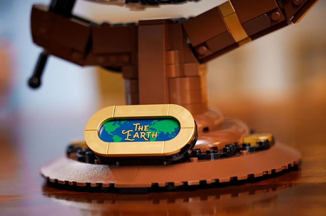 LEGO the Globe