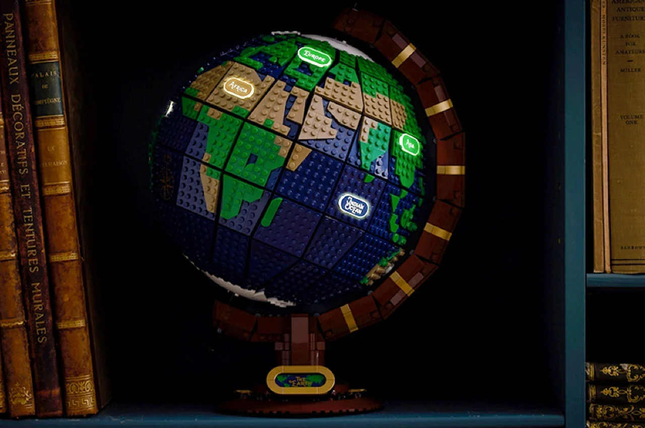 LEGO the Globe