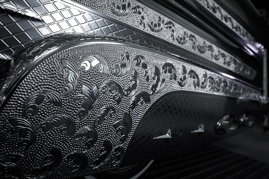 Engraved Cars by Japanese Finishing Expert Rohan Izawa Art Design