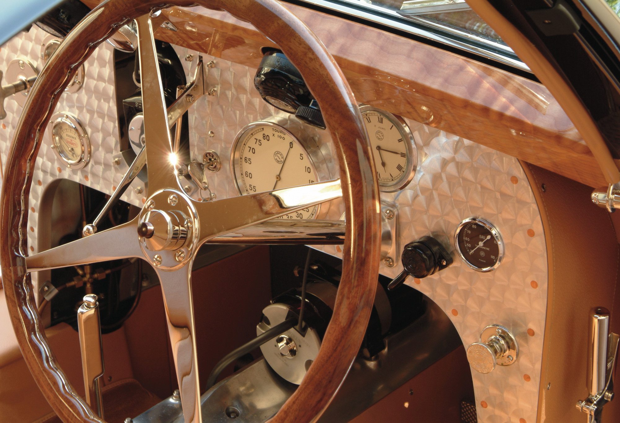 1930 Bugatti Type 51 Dubos Coupe cockpit