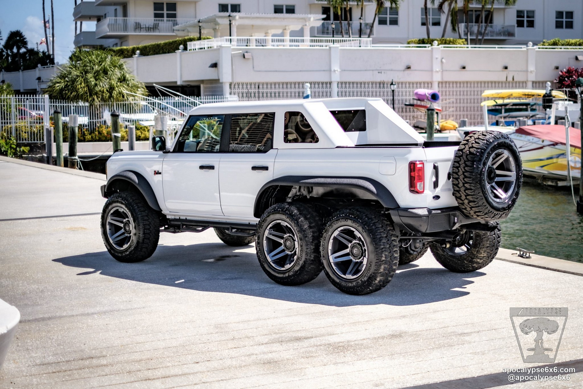 Apocalypse's 'The Dark Horse' Is a Fully-Bespoke 400-HP Ford Bronco 6×6