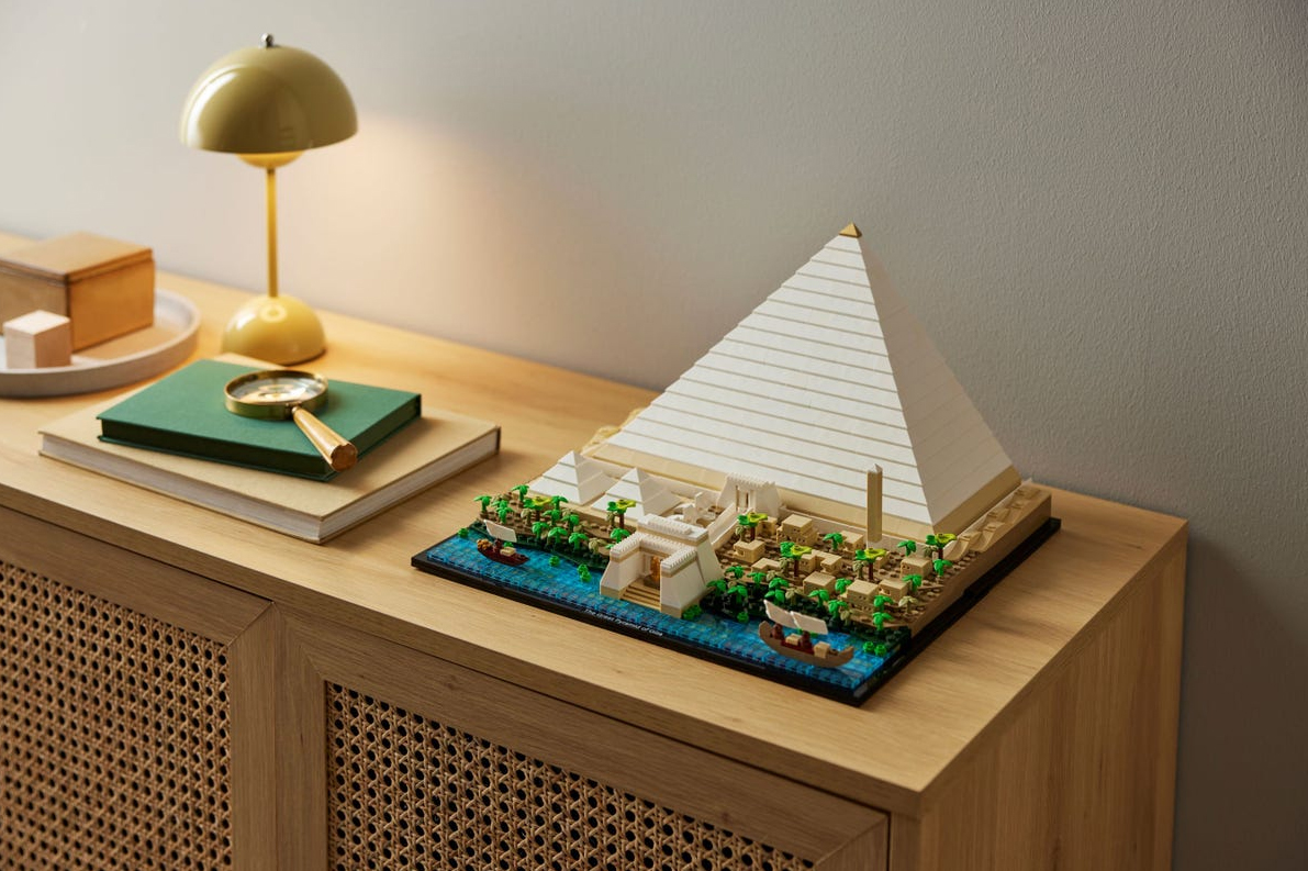 Great Pyramid of Giza by LEGO