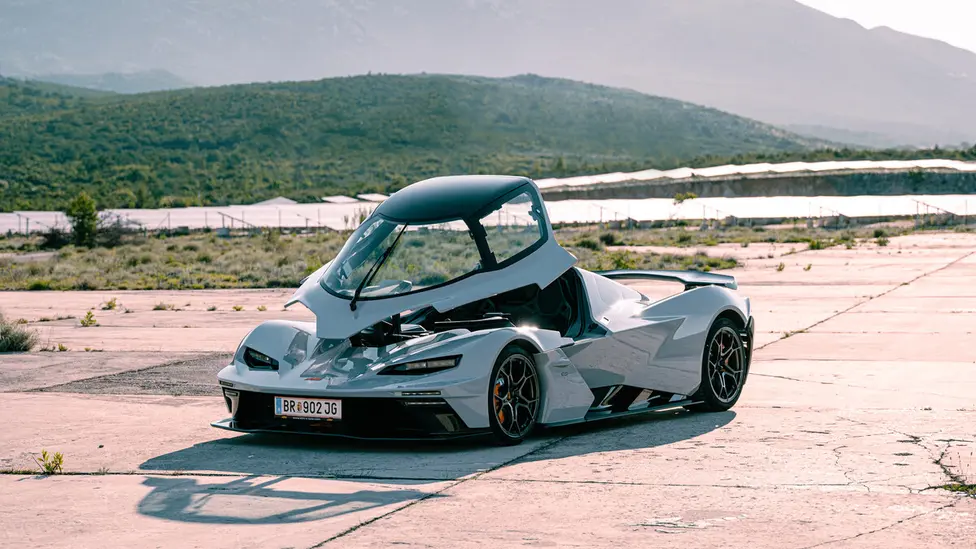 KTM First Road-Legal X-BOW With the 517-HP GT-XR-Spec