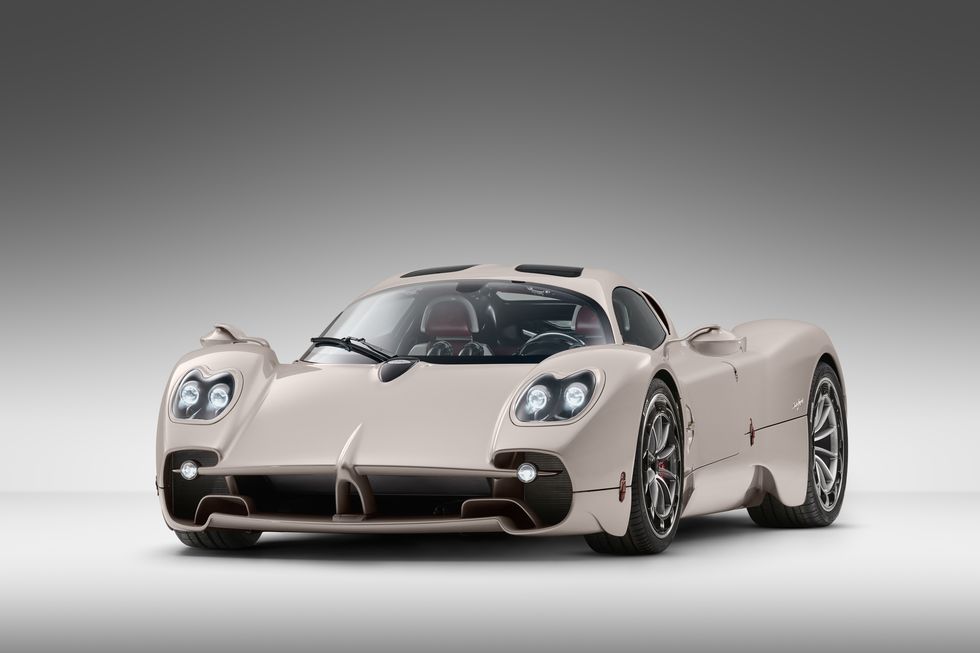 852-HP V-12–Powered 2023 Pagani Utopia Coupe