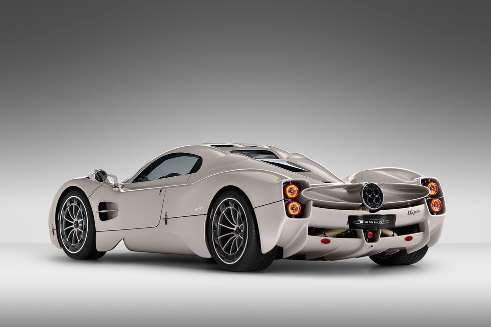 852-HP V-12–Powered 2023 Pagani Utopia Coupe