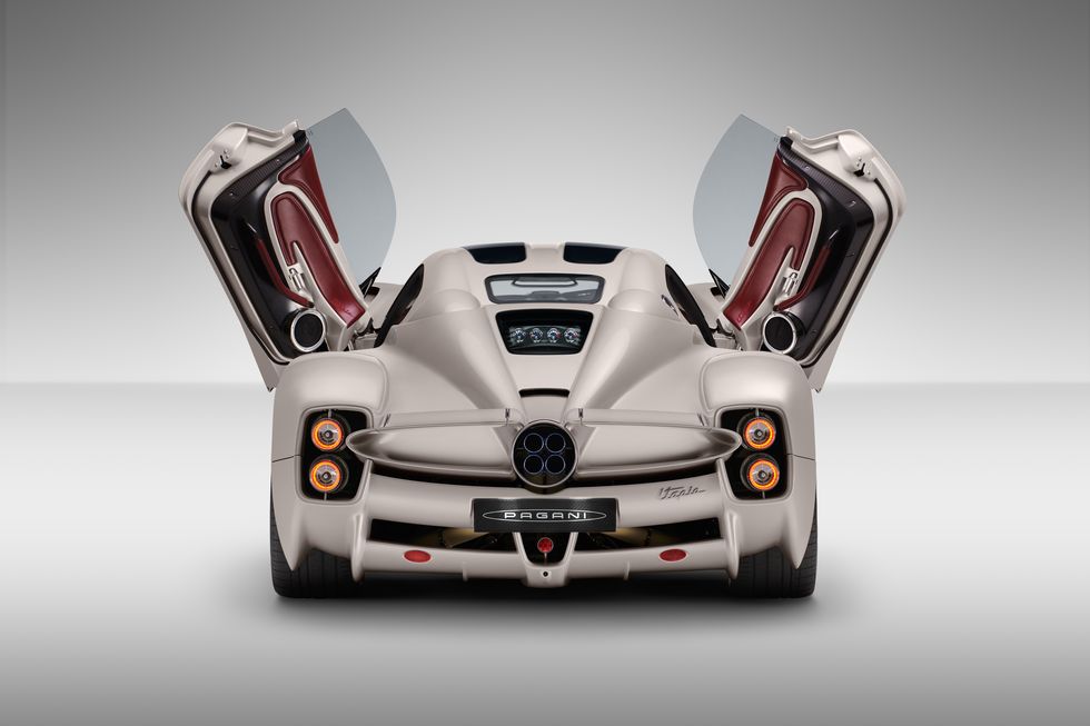 852-HP V-12–Powered 2023 Pagani Utopia Coupe