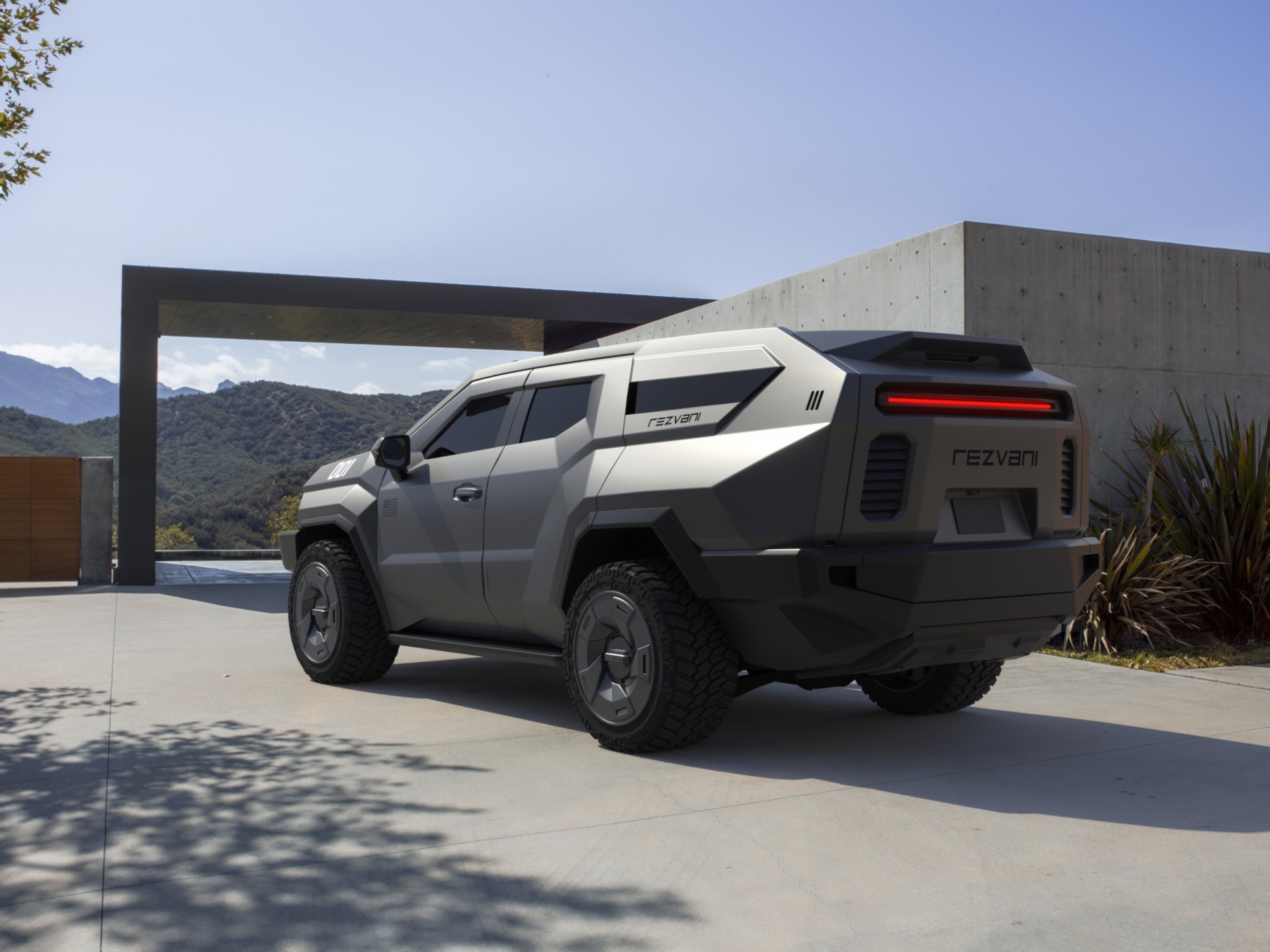SUV Rezvani terbaru