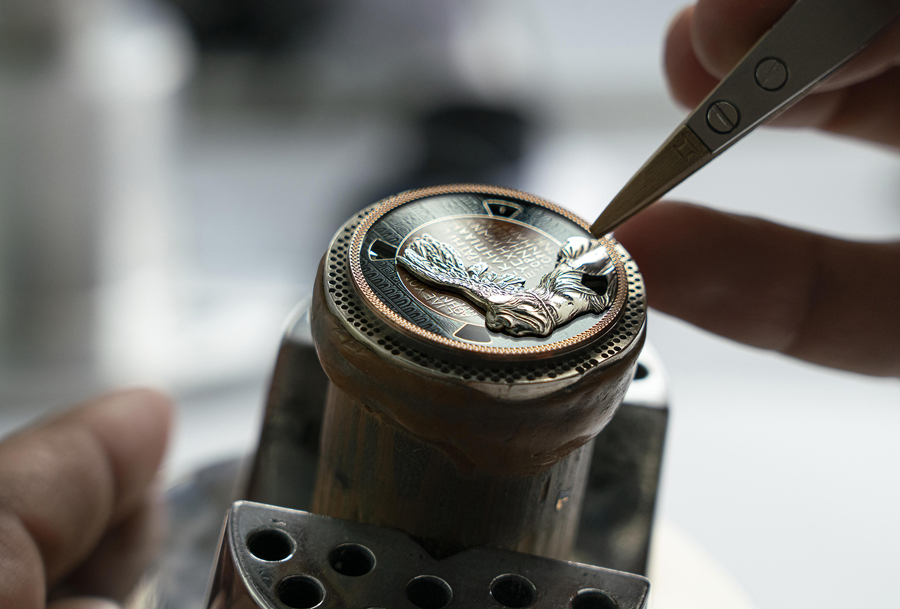 Victoire de Samothrace Vacheron Constantin timepiece