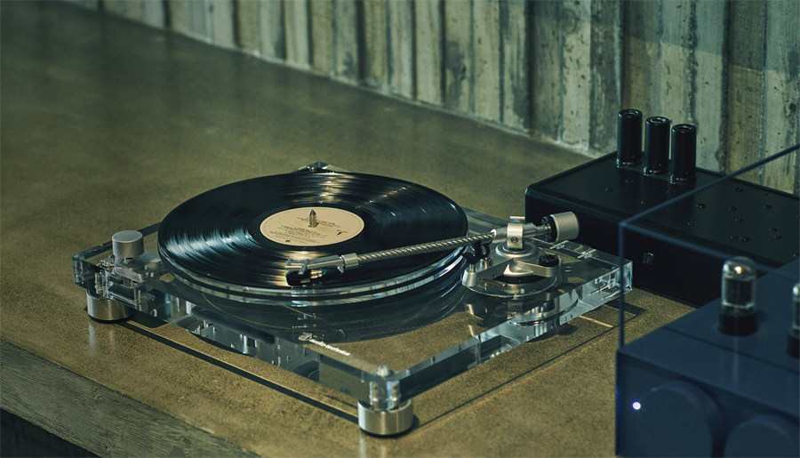 Audio Technica's transparent turntable