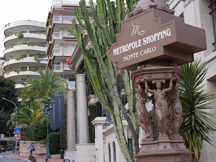 Metropole Shopping Center