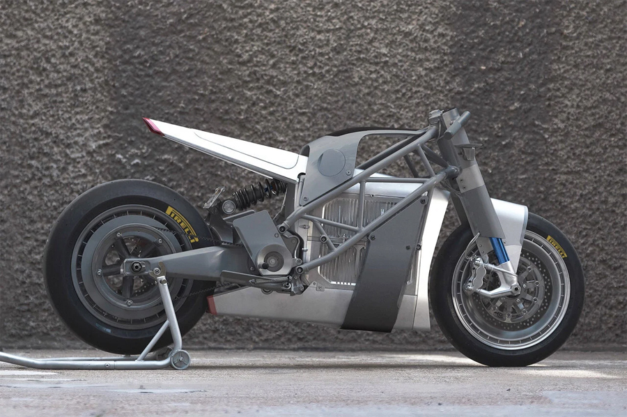 Retro-Futuristic UMC-063 XP Zero Electric Motorcycle