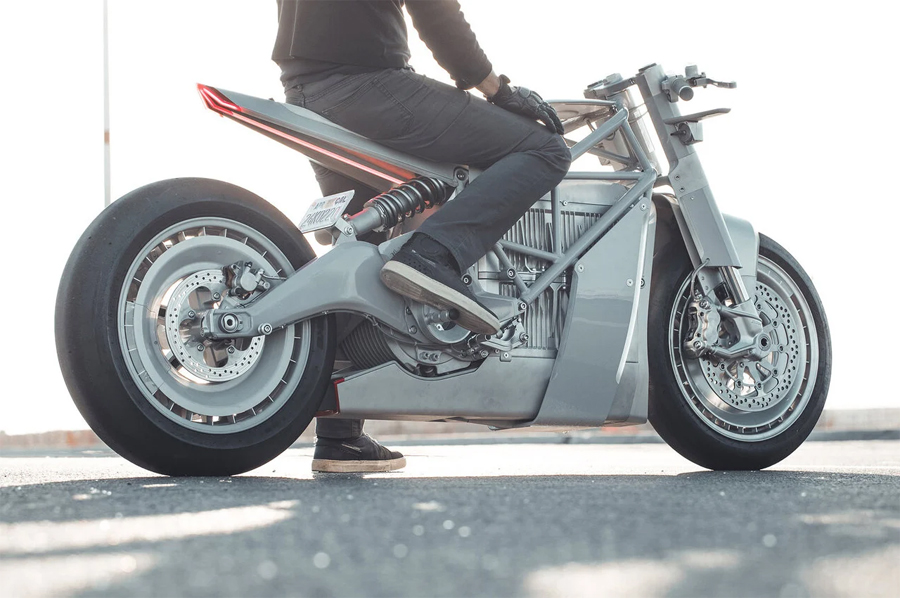 Retro-Futuristic UMC-063 XP Zero Electric Motorcycle