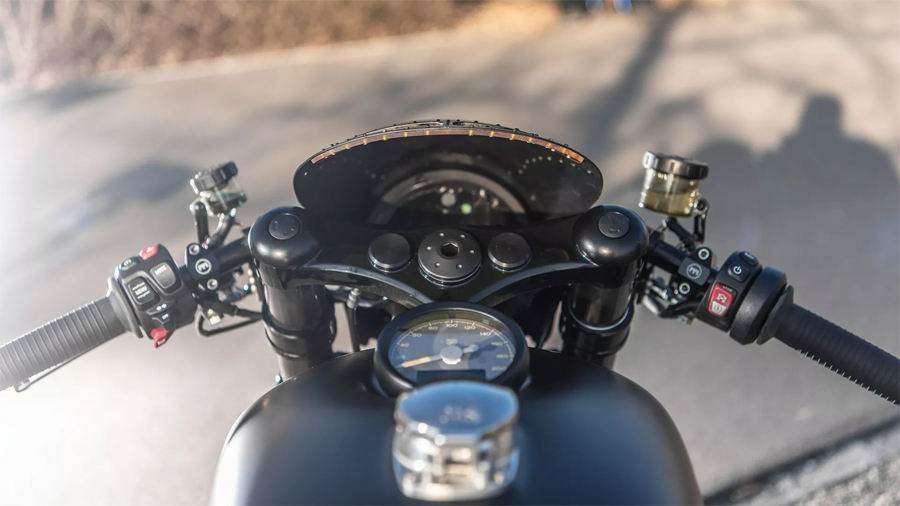 BMW R18 Iron Annie Kustom yang Terinspirasi dari Pesawat