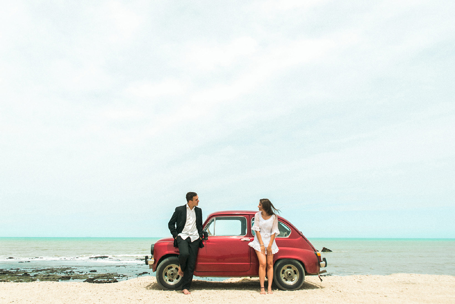 beach couple photos