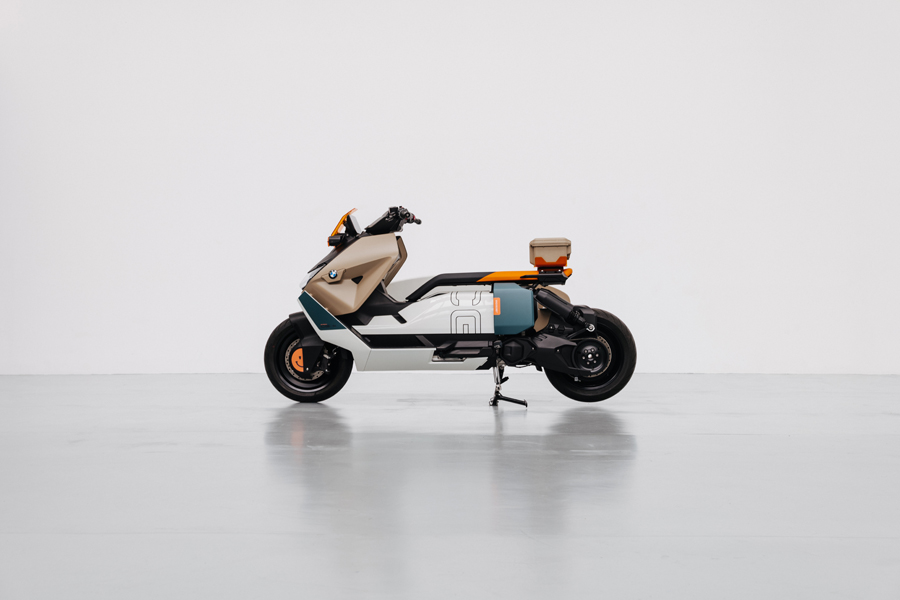 Custom BMW CE 04 Vagabund Moto Concept e-Scooter