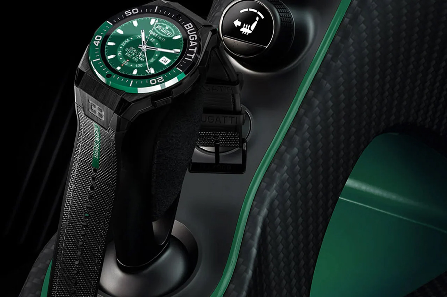Jam tangan pintar Bugatti Ceramic Titanium Edition