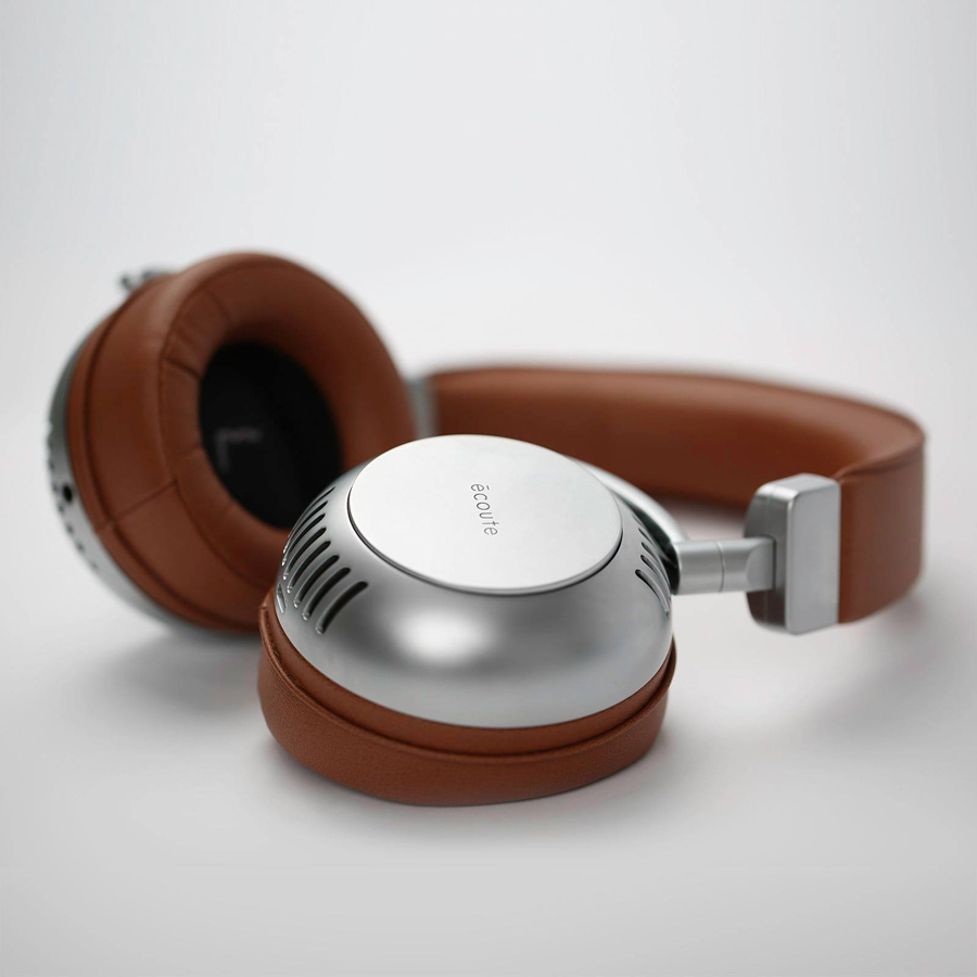 The World's First and Only Vacuum Tube-Amplified Headphones