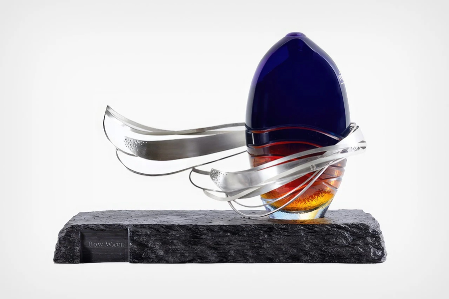 Artistic Elegance of Old Pulteney's 45-year-old Scotch Bow Wave