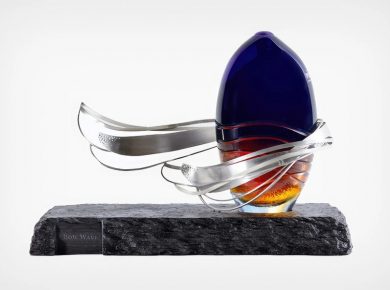 Artistic Elegance of Old Pulteney's 45-year-old Scotch Bow Wave