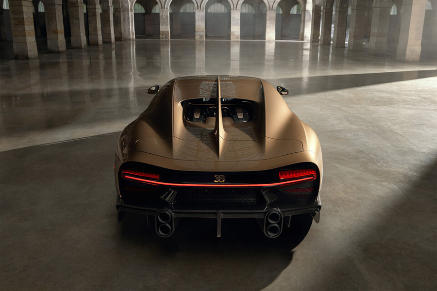 Driving Through Time with Bugatti's Chiron Super Sport Golden Era