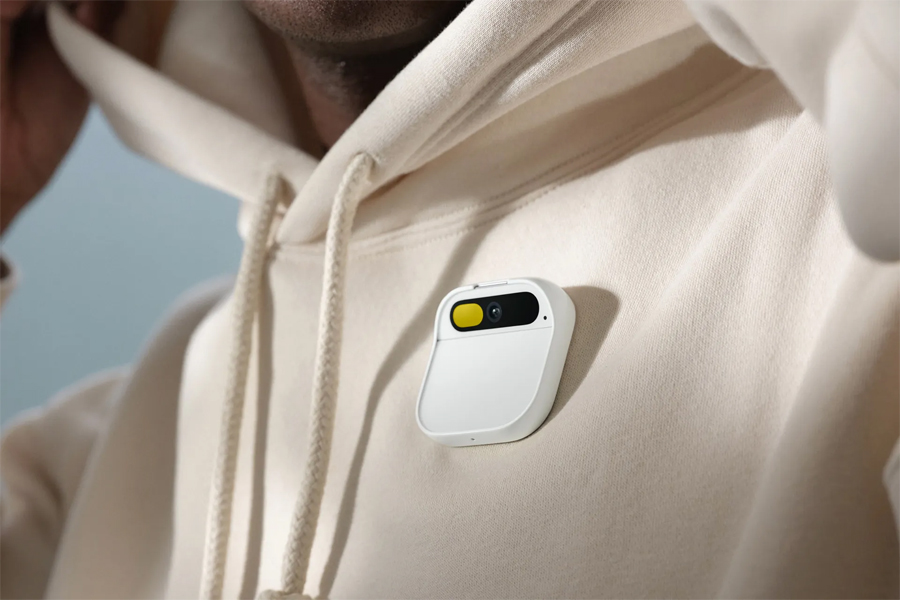 Humane’s Ai Pin - a $700 Wearable Device Replacing Smartphones