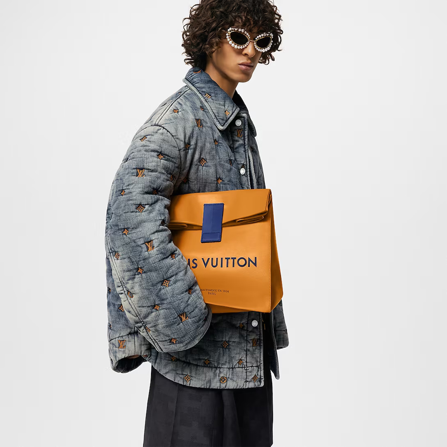 Pharrell Williams’ Louis Vuitton Sandwich Bag #Pharrell