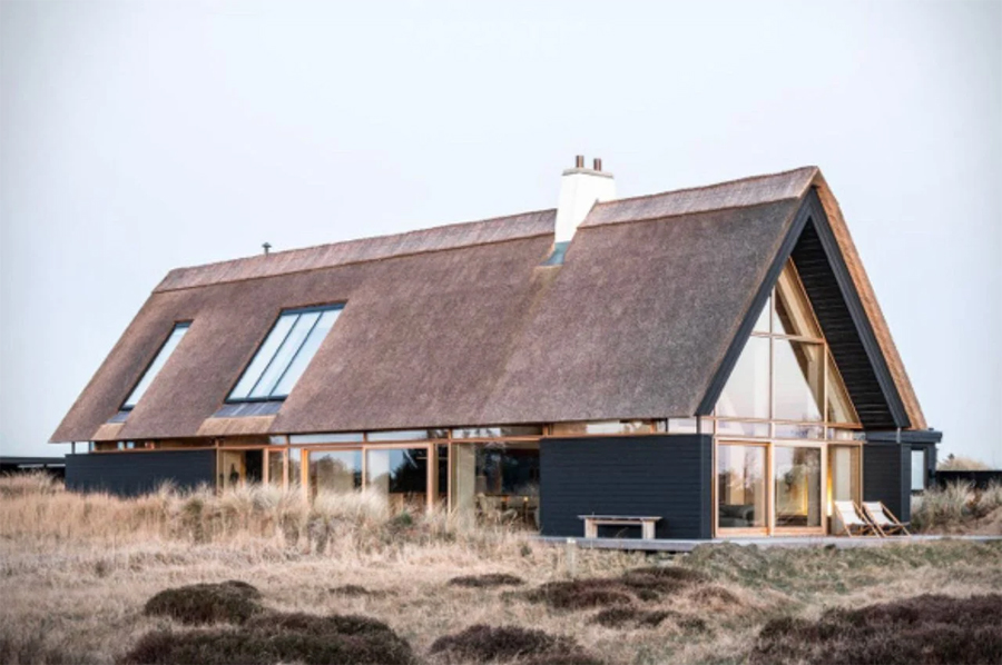 PAX Architects Unveil Skagen Beach House Inspired by Historical Traditions