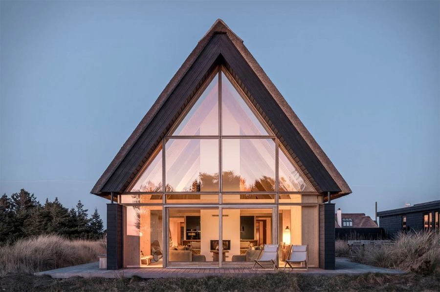 PAX Architects Unveil Skagen Beach House Inspired by Historical Traditions