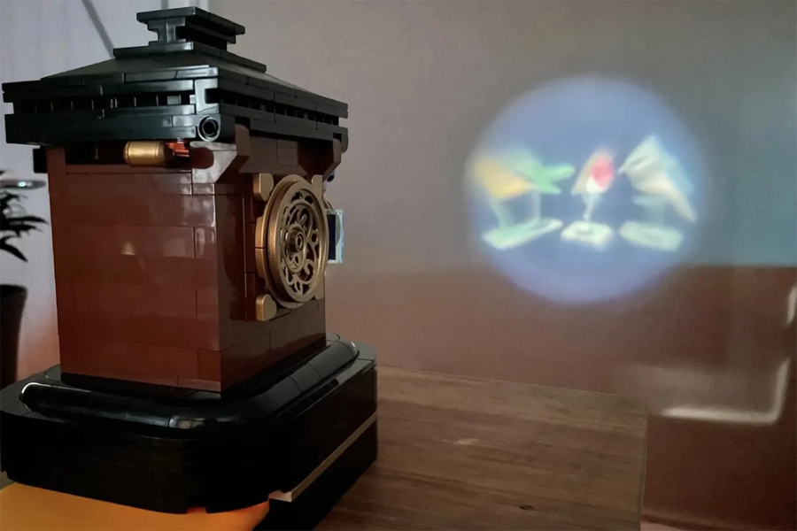 Norders' LEGO Magic Lantern Transforms Your Smartphone into a Time Machine