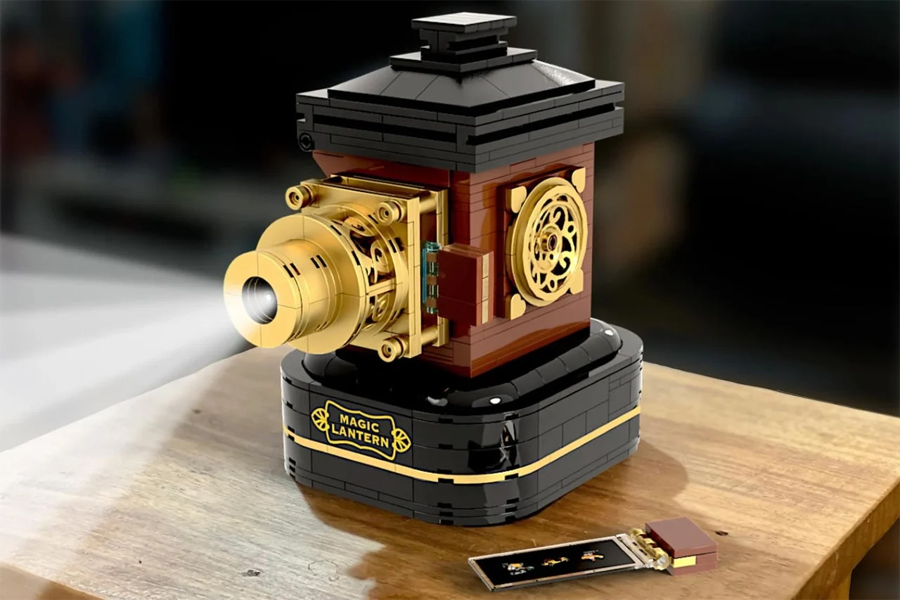 Norders’ LEGO Magic Lantern Transforms Your Smartphone into a Time Machine