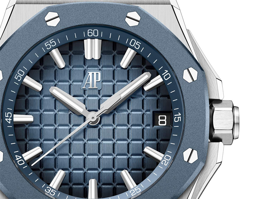 Audemars Piguet's Two-Tone Royal Oak Offshore Selfwinding 43mm