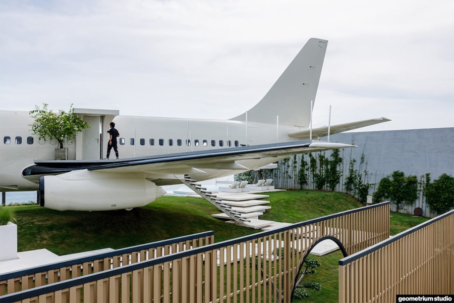 Luxurious Private Jet Villa from a Boeing 737 in Bali