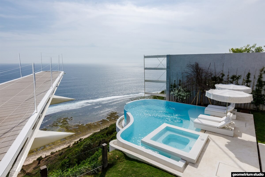 Luxurious Private Jet Villa from a Boeing 737 in Bali
