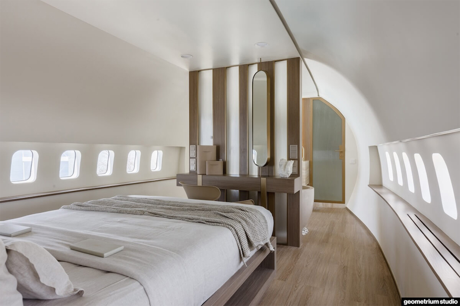 Luxurious Private Jet Villa from a Boeing 737 in Bali