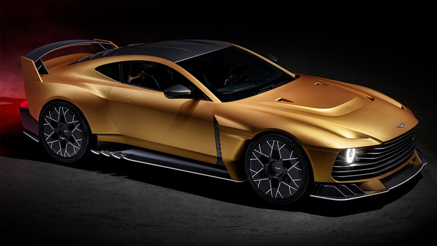 Fernando Alonso Drives Innovation with the Aston Martin Valiant