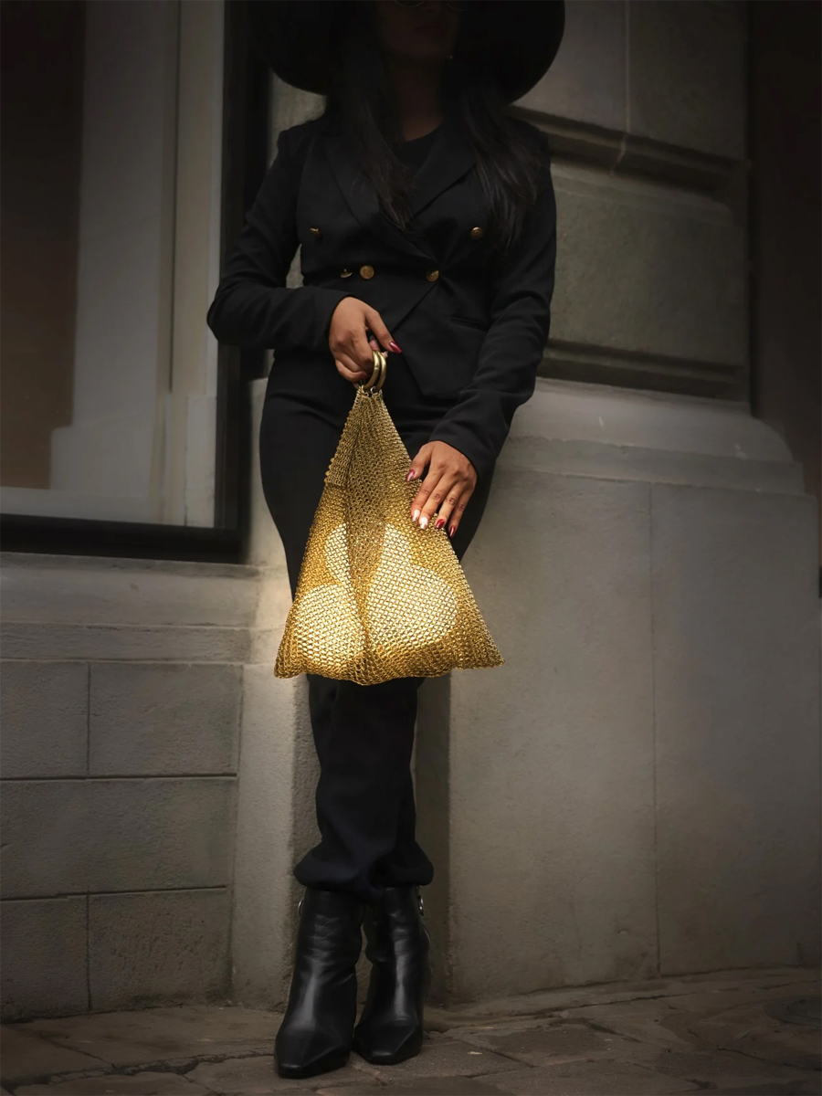 Tote Light by Rhea Mehta Blurs the Line Between Sculpture and Illumination