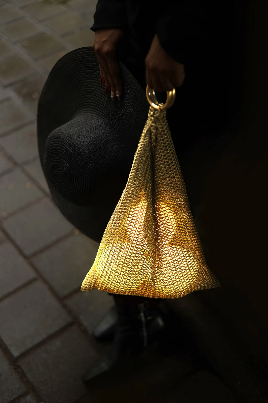 Tote Light by Rhea Mehta Blurs the Line Between Sculpture and Illumination